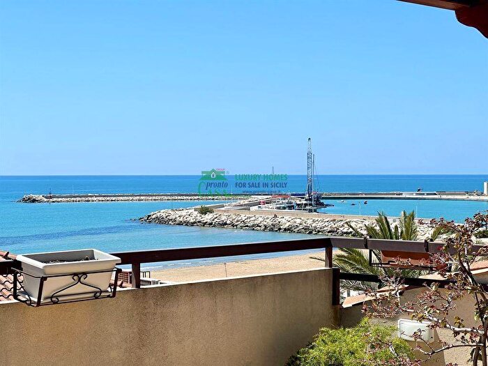 Appartamento con 6 locali in affitto in Marina di Ragusa Centro, Ragusa