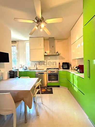 Appartamento quadrilocale in vendita in Via Claudio Galeno, Modena