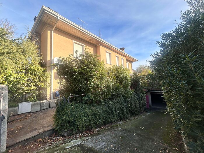 Case in Vendita e in Affitto - 3