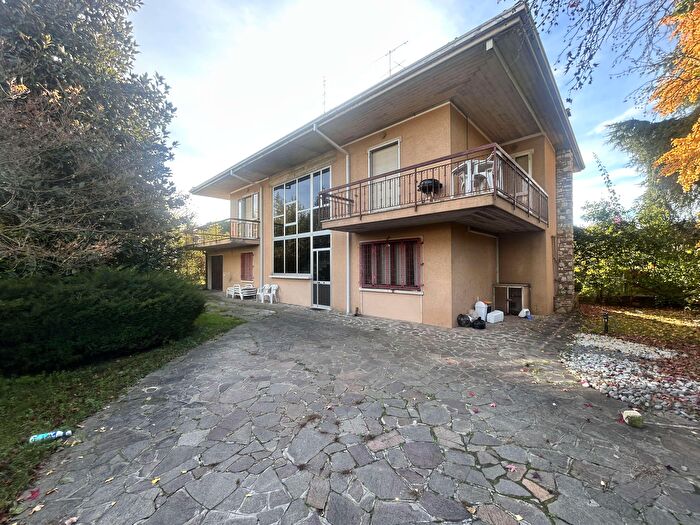 Casa con 8 locali in vendita in Via Lorenzini, Desenzano Del Garda