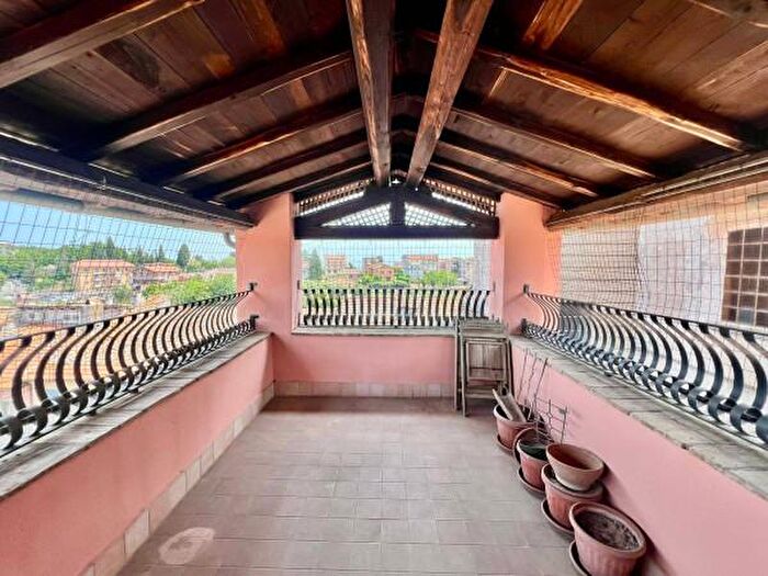 Appartamento con 6 locali in vendita in Via del Duomo, Ronciglione