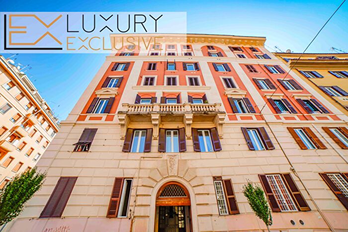 Appartamento trilocale in vendita in Roma