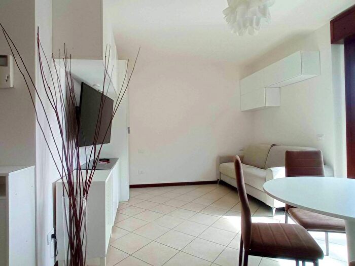 Appartamento monolocale in affitto in Via Febbraio, Centro, Cantù