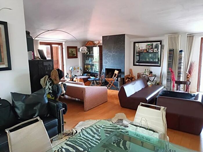 Appartamento con 6 locali in vendita in Arezzo