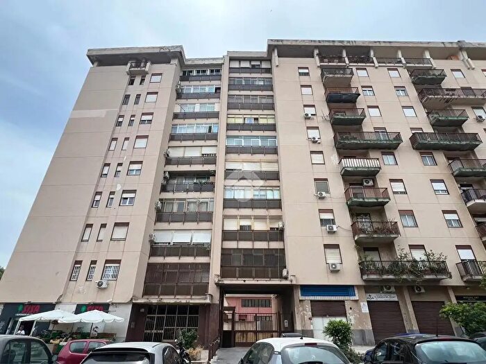 Appartamento quadrilocale in vendita in Via Gaetano Mosca, Palermo
