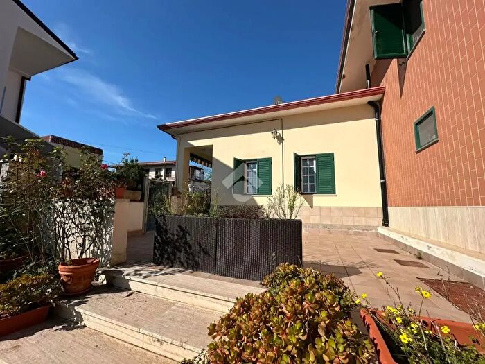 Appartamento trilocale in vendita in Via Lungomare degli Achei, Roseto Capo Spulico