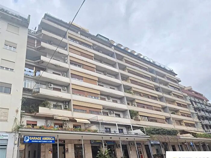Appartamento con 5 locali in vendita in Palermo