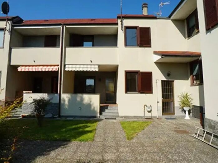 Casa quadrilocale in vendita in Via Circonvallazione, Gravellona Lomellina