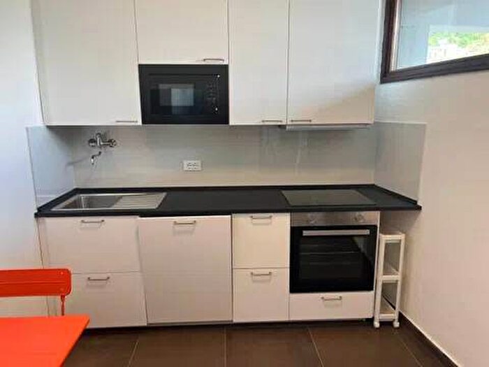 Appartamento quadrilocale in affitto in Fontia Fossola Fossone, Carrara