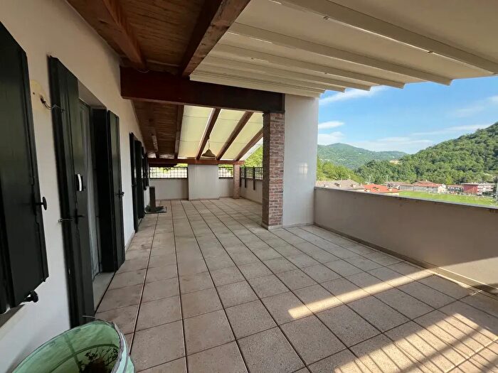 Casa con 5 locali in vendita in Via Masetto, Valdagno