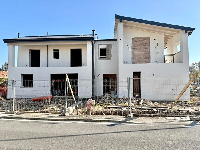 Case in Vendita e in Affitto - 3