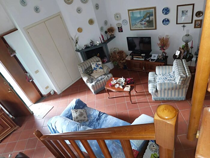 Appartamento con 5 locali in vendita in Via Minzoni, Calci