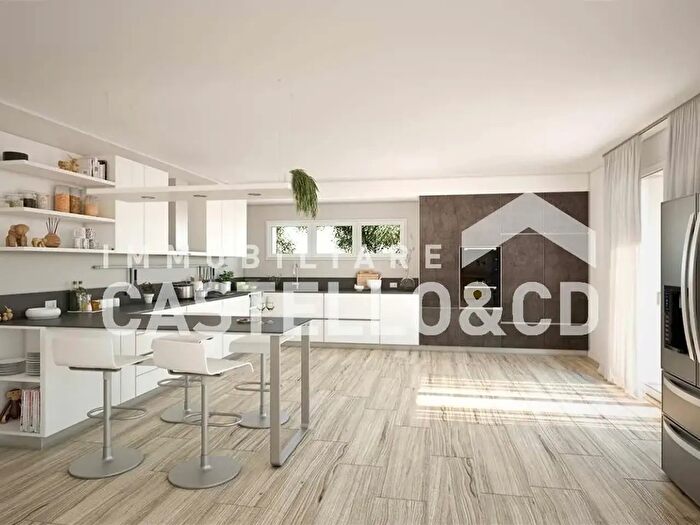 Appartamento trilocale in vendita in Via Metelli, Padenghe Sul Garda