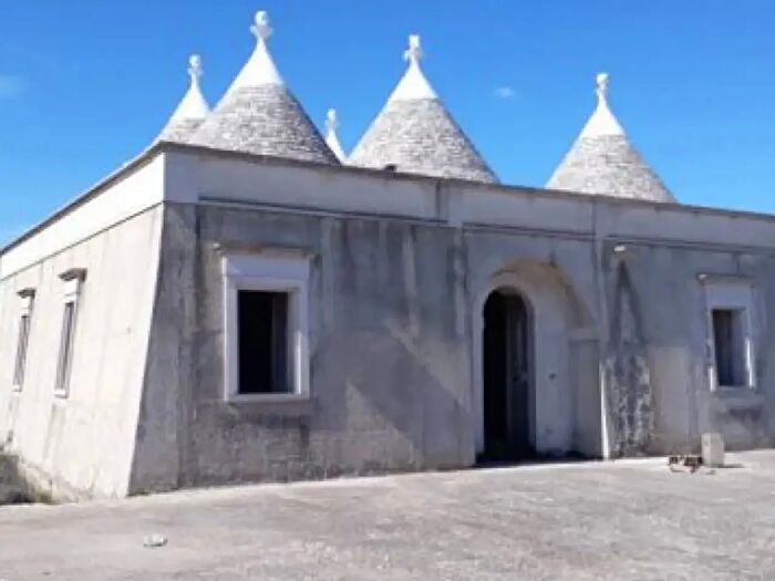 Casa quadrilocale in vendita in Via Monte La Croce Brindisi Cisternino, Cisternino