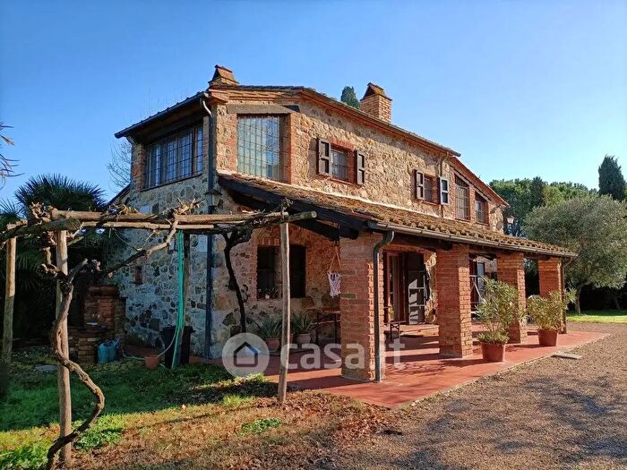 Casa con 6 locali in vendita in Castiglione Della Pescaia