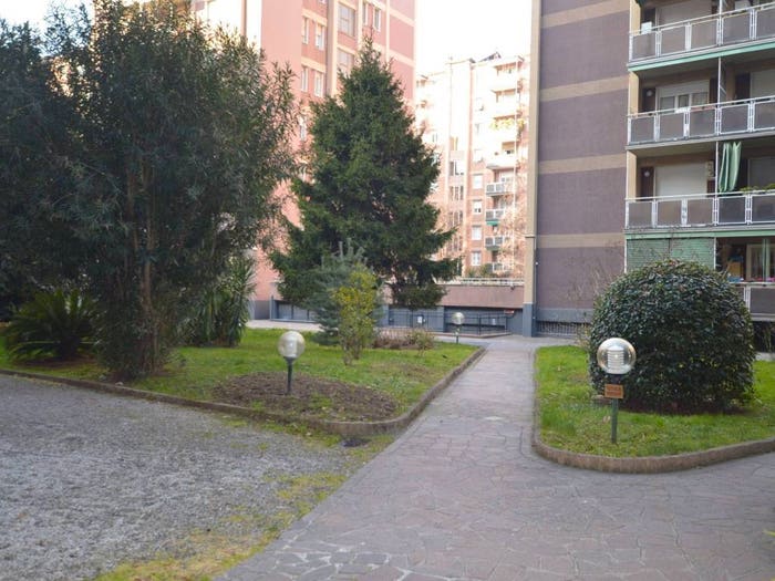 Appartamento trilocale in affitto in Via Alcuino, Sempione, Milano