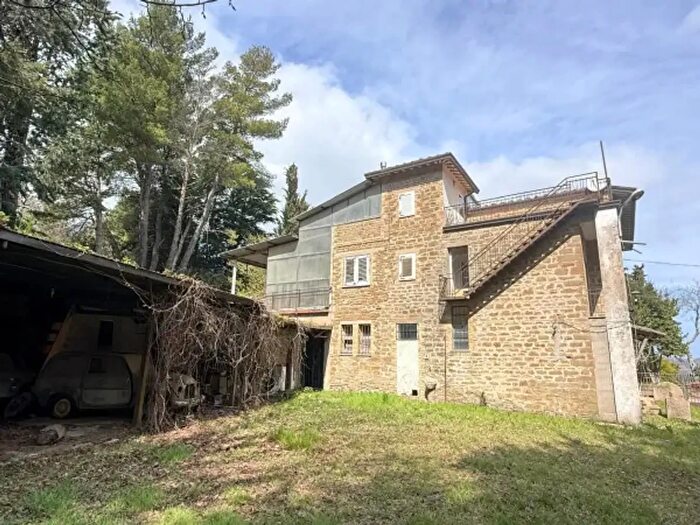 Case in Vendita e in Affitto - 3