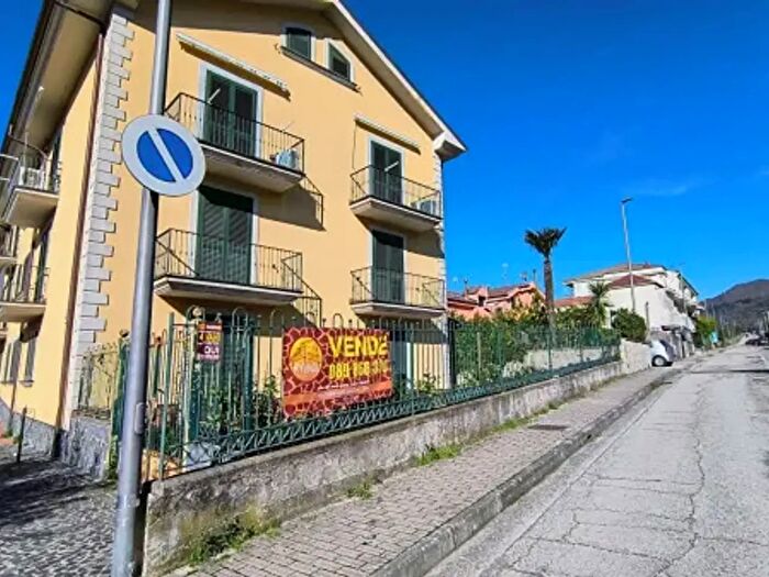 Appartamento quadrilocale in vendita in Via Gaetano Andria, Giffoni Valle Piana