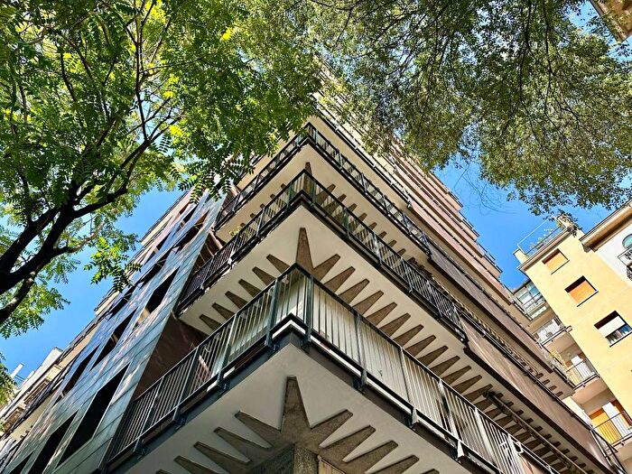 Appartamento bilocale in affitto in Viale Emilio Caldara, Porta Romana Medaglie d'Oro, Milano