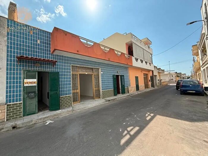 Appartamento con 9 locali in vendita in a B Croce, Miggiano