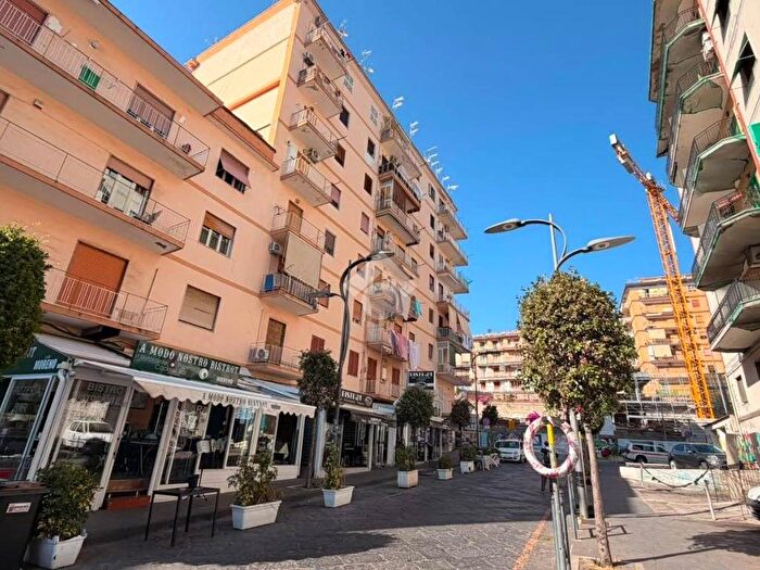 Appartamento trilocale in vendita in Piazzale stazione, Centro, Ercolano