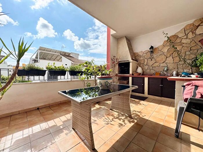 Appartamento con 6 locali in vendita in Via Guglielmo Marconi, Trepuzzi