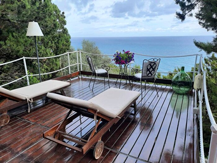 Casa quadrilocale in affitto in Via Grotta delle Capre, Faro, San Felice Circeo