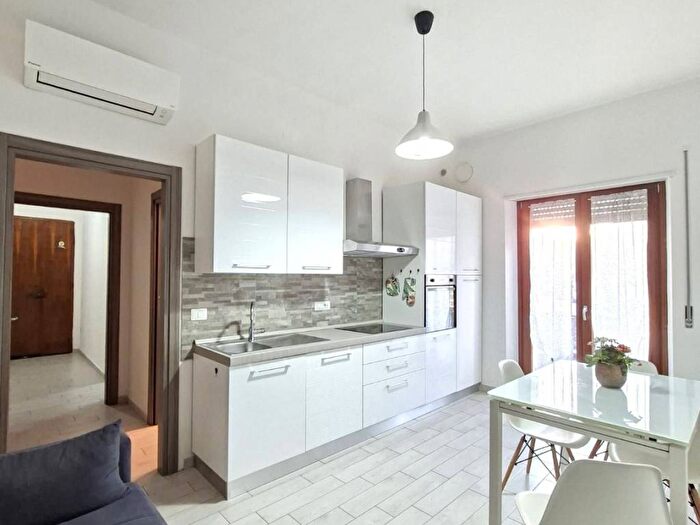 Appartamento bilocale in affitto in Viale Luigi Merello, Ospedale, Cagliari