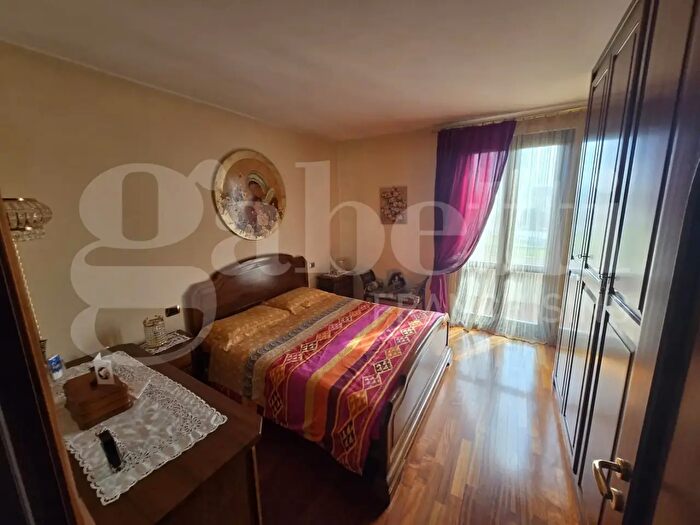 Casa con 7 locali in vendita in Via dellAlpino, Villafranca Di Verona