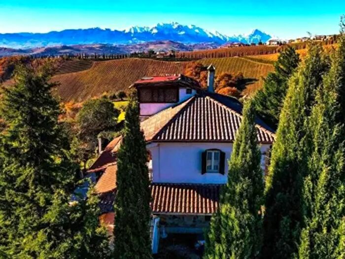 Casa con 6 locali in vendita in Strada Comunale Marchegiani, Elice
