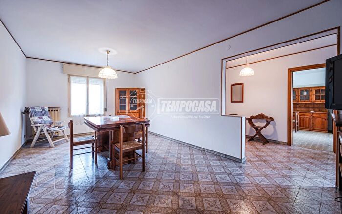 Appartamento trilocale in vendita in Via Muzzarelli, San Cesario Sul Panaro