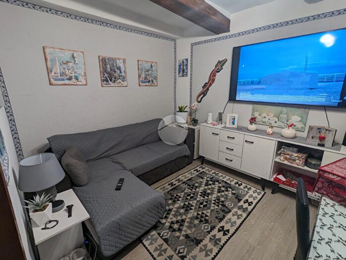 Appartamento trilocale in vendita in Via Germano Jori, Genova