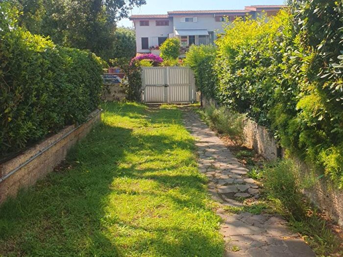 Casa bilocale in affitto in Via Marotta, Fregene, Fiumicino