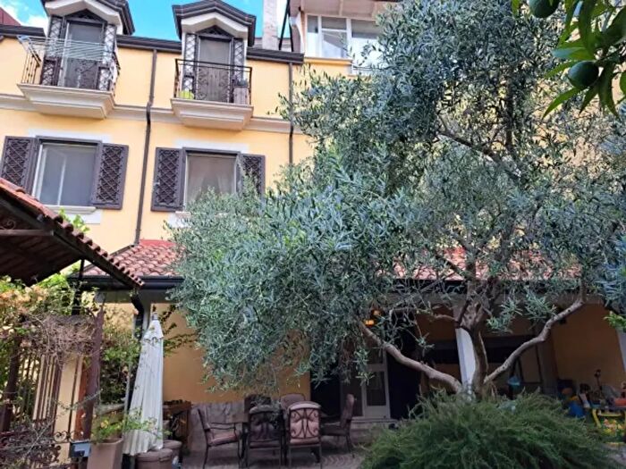 Casa con 6 locali in vendita in Via Belvedere, Maddaloni