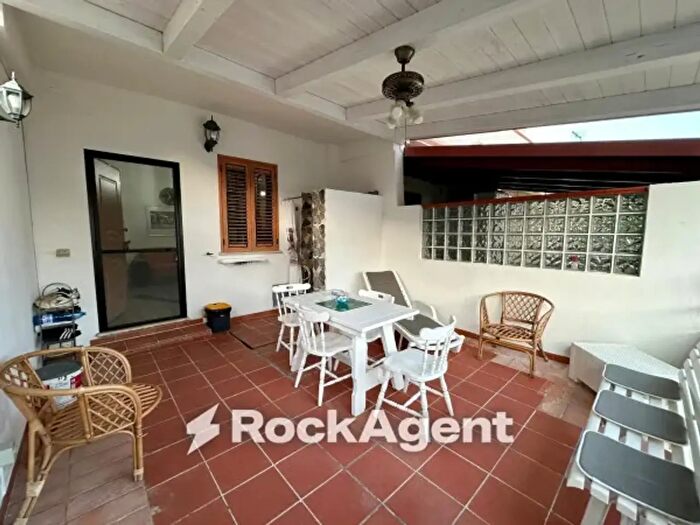 Casa bilocale in vendita in Staletti