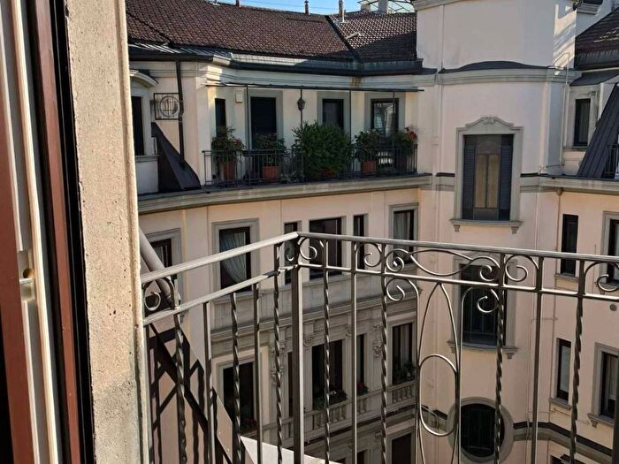 Appartamento monolocale in affitto in Piazza Eleonora Duse, Palestro, Milano