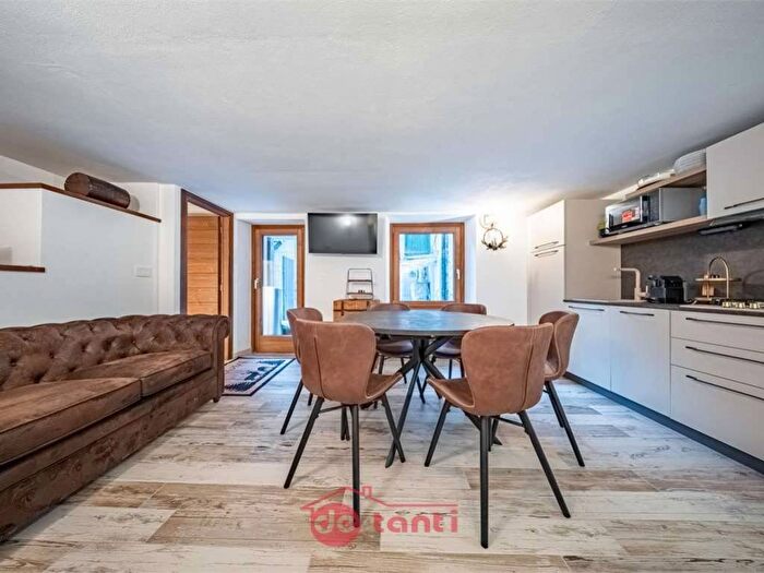 Appartamento bilocale in affitto in Via Corti, Centro, Campodolcino