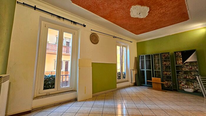 Appartamento con 7 locali in vendita in Via Camillo Benso Cavour, Falconara Marittima