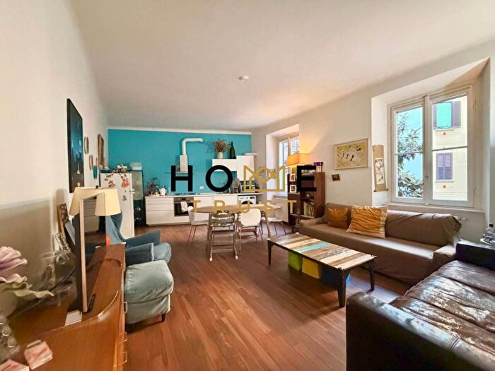 Appartamento trilocale in affitto in Via Adige, Porta Romana Medaglie dOro, Milano