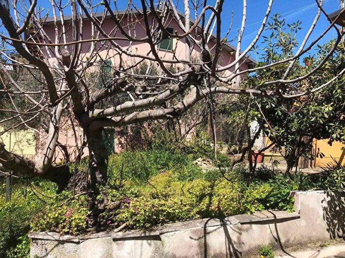 Casa con 8 locali in vendita in Via Antonio Gramsci, Acuto