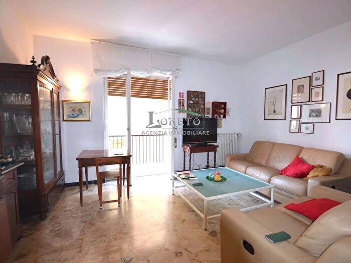 Appartamento con 5 locali in vendita in Via Zunino, Rapallo