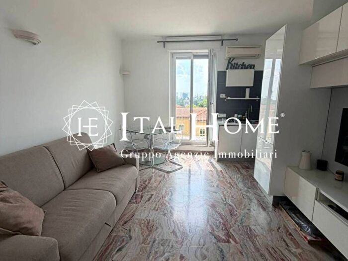 Appartamento monolocale in affitto in Via Valtellina, Isola, Milano