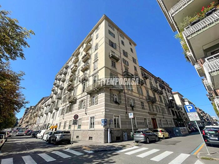 Appartamento quadrilocale in vendita in Via Ormea, Torino