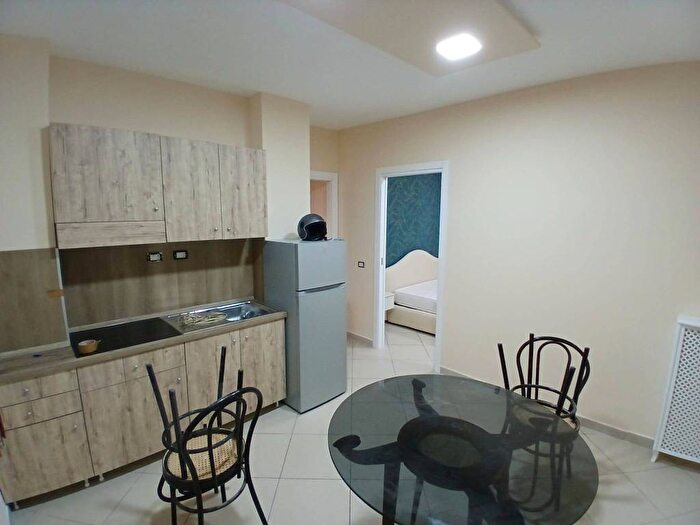 Appartamento monolocale in affitto in Via Novembre, Soccavo, Napoli