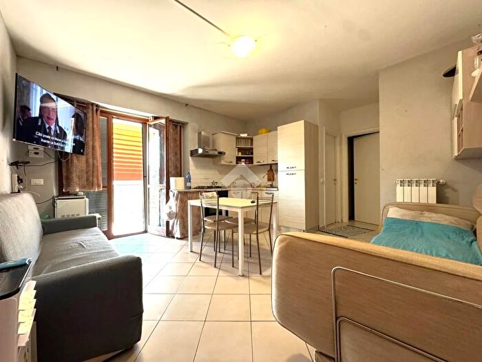 Appartamento trilocale in vendita in Via del Colle, Monterotondo