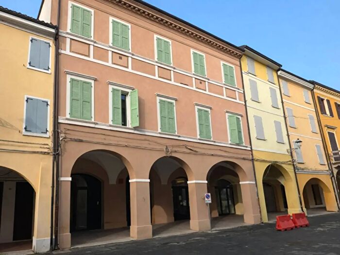 Appartamento con 5 locali in vendita in Mirandola