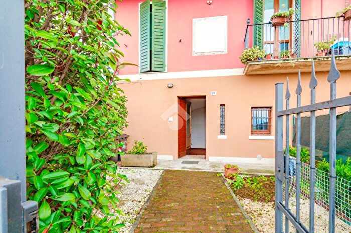 Appartamento bilocale in vendita in Via Garella, Mazzano