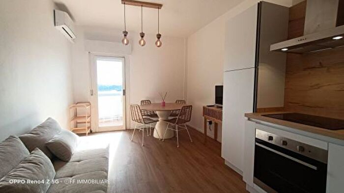 Appartamento bilocale in vendita in Viale Cristoforo Colombo, Porto Recanati