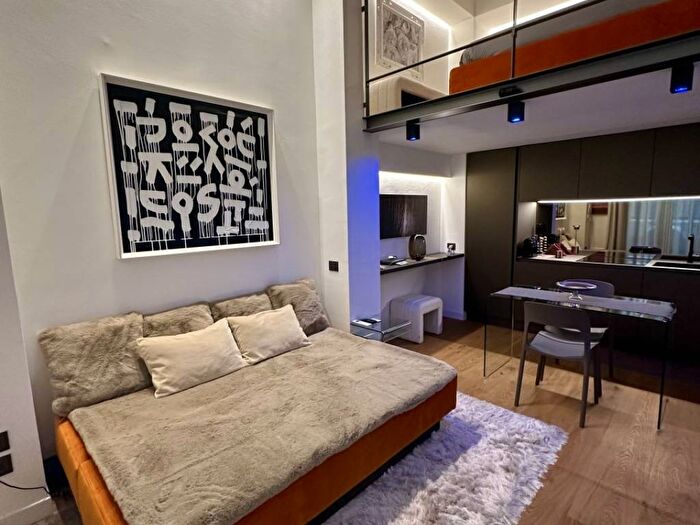 Appartamento bilocale in affitto in via Gaspare Rosales, Garibaldi Corso Como, Milano