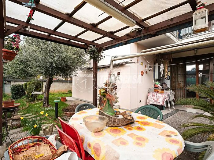 Appartamento trilocale in vendita in Via Madonnina, Giussano